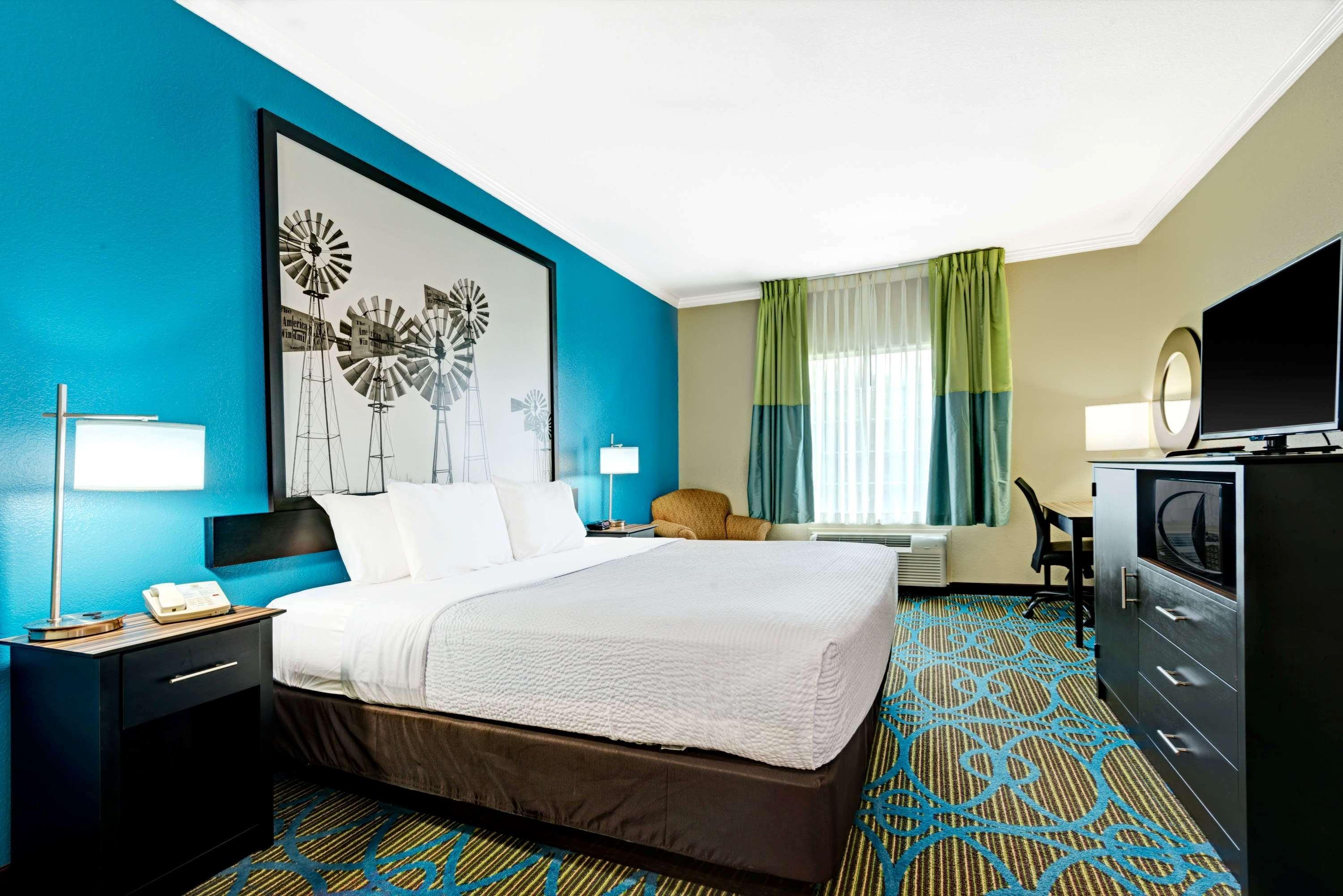 Отель Super 8 By Wyndham San Antonio/Alamodome Area Экстерьер фото