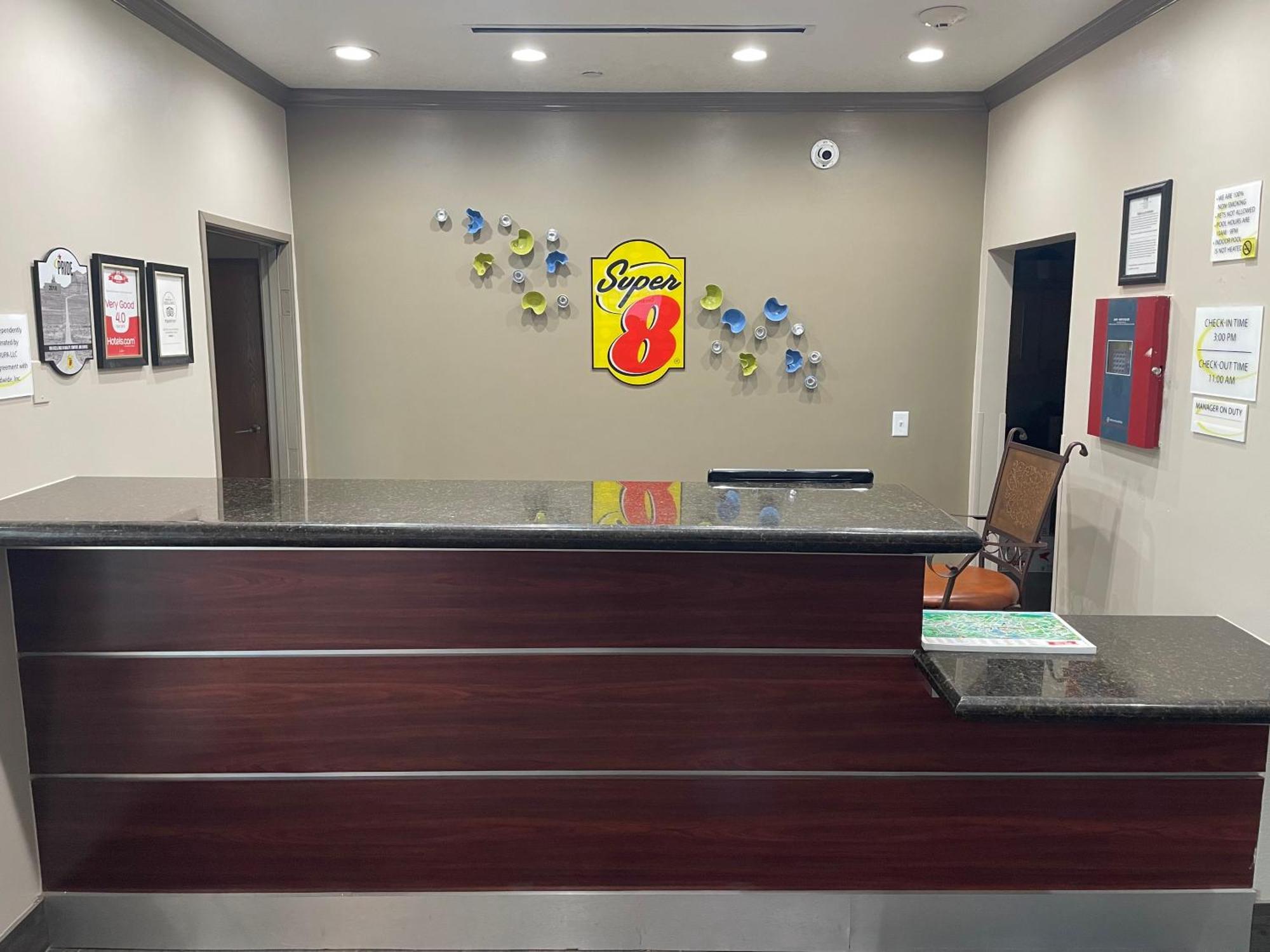 Отель Super 8 By Wyndham San Antonio/Alamodome Area Экстерьер фото